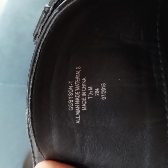 Shoes - Picture 5 of 6